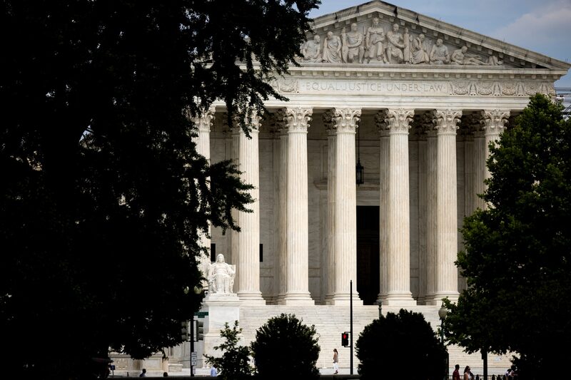 Gobierno Trump pide a la Corte Suprema bloquear orden que le exige notificar antes de deportar. Gobierno Trump pide a la Corte Suprema bloquear orden que le exige notificar antes de deportar.