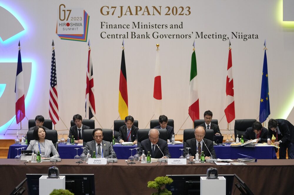 Los ministros de Finanzas y los gobernadores de los bancos centrales del Grupo de los Siete (G-7) se reunieron Niigata, Japón. Los ministros de Finanzas y los gobernadores de los bancos centrales del Grupo de los Siete (G-7) se reunieron Niigata, Japón.