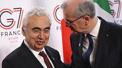 Jefe de la AIE advierte que inventarios comerciales de petróleo están cayendo rápidamente Jefe de la AIE advierte que inventarios comerciales de petróleo están cayendo rápidamente