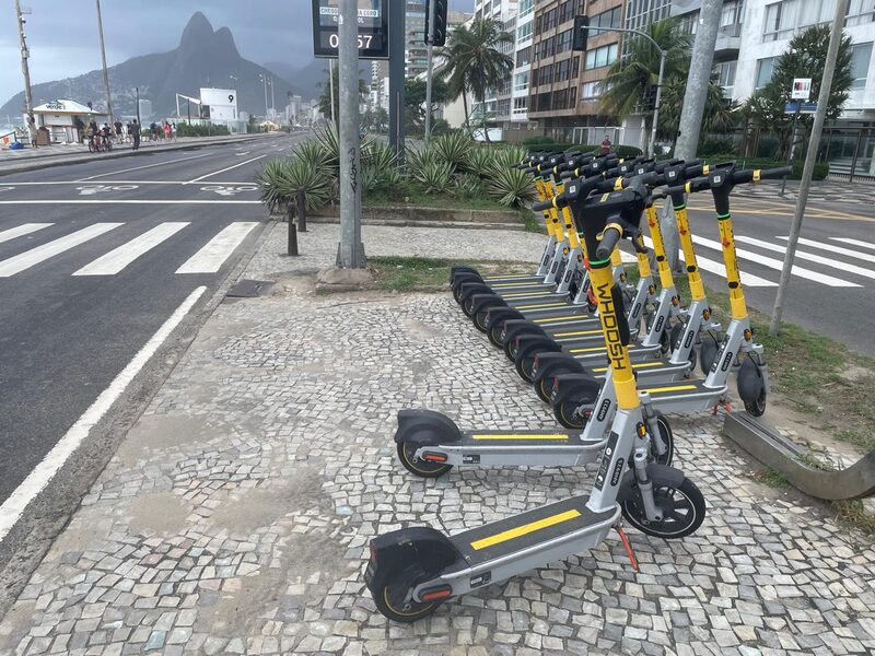 Whoosh, empresa de patinete elétrico, em Ipanema, no Rio de Janeiro Whoosh, empresa de patinete elétrico, em Ipanema, no Rio de Janeiro