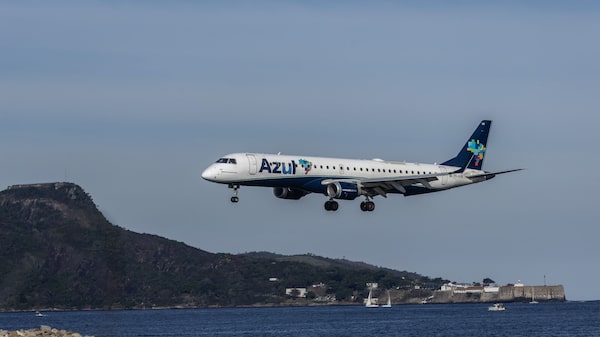 Azul obtém aprovação de tribunal dos EUA para plano de reestruturação Azul obtém aprovação de tribunal dos EUA para plano de reestruturação