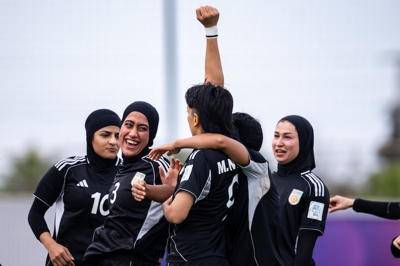 FIFA permitirá a mujeres de Afganistán jugar en torneos oficiales, pese a los talibanes FIFA permitirá a mujeres de Afganistán jugar en torneos oficiales, pese a los talibanes