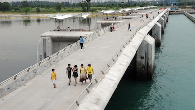 Aumento do nível do mar pode eliminar US$ 50 bilhões em imóveis em Singapura Aumento do nível do mar pode eliminar US$ 50 bilhões em imóveis em Singapura