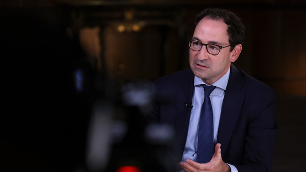 De Blackstone a Spotify: executivos apostam em vídeos casuais para engajar clientes De Blackstone a Spotify: executivos apostam em vídeos casuais para engajar clientes