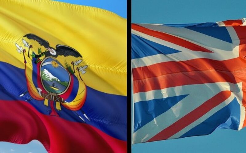 Foto referencial banderas de Ecuador y Reino Unido. Foto referencial banderas de Ecuador y Reino Unido.