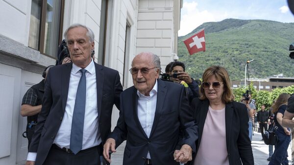 Los antiguos reyes del fútbol se enfrentan a un juicio antes del Mundial de Catar Los antiguos reyes del fútbol se enfrentan a un juicio antes del Mundial de Catar