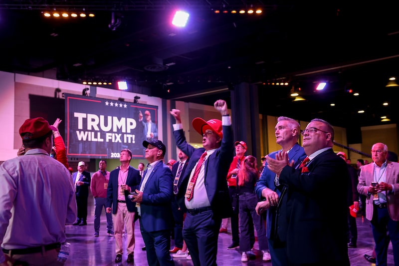 Republicano venceu nos principais estados-pêndulo e foi apontado como presidente-eleito do país (Foto: Eva Marie Uzcategui/Bloomberg) Republicano venceu nos principais estados-pêndulo e foi apontado como presidente-eleito do país (Foto: Eva Marie Uzcategui/Bloomberg)