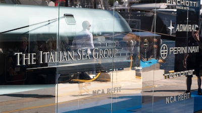 Fabricante italiana de iates de luxo pede € 180 mi a clientes para concluir encomendas Fabricante italiana de iates de luxo pede € 180 mi a clientes para concluir encomendas
