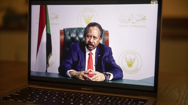 El primer ministro de Sudán renuncia en medio de protestas El primer ministro de Sudán renuncia en medio de protestas