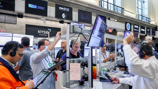 Bancos de Wall Street recortan sus previsiones sobre el petróleo tras acuerdo sobre Ormuz Bancos de Wall Street recortan sus previsiones sobre el petróleo tras acuerdo sobre Ormuz