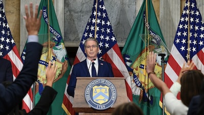 La gestión más activa de la deuda de Bessent lleva a Wall Street a barajar un cambio de estrategia La gestión más activa de la deuda de Bessent lleva a Wall Street a barajar un cambio de estrategia
