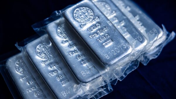 La plata supera los US$60 mientras los especuladores persiguen el impulso alcista La plata supera los US$60 mientras los especuladores persiguen el impulso alcista