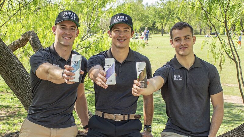 Super Coffee, respaldada por J. Lo y A-Rod, se valora en más de US$500 millones Super Coffee, respaldada por J. Lo y A-Rod, se valora en más de US$500 millones