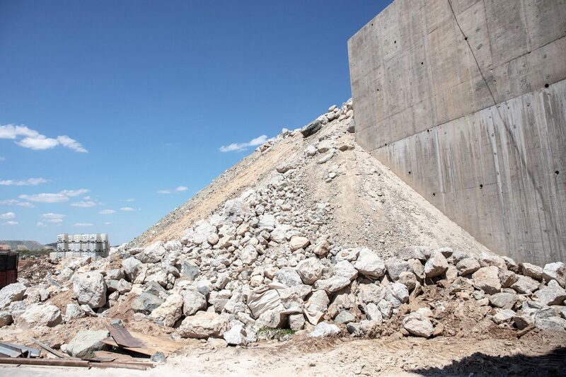 Além do lítio, a nação centro-africana é a segunda maior fonte de cobre do mundo e a maior produtora de cobalto, Além do lítio, a nação centro-africana é a segunda maior fonte de cobre do mundo e a maior produtora de cobalto,