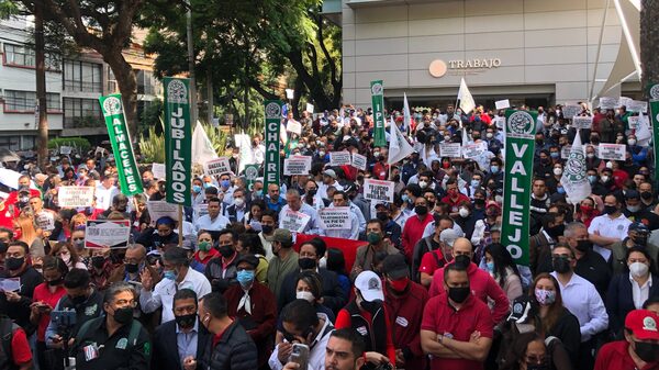 Sindicato ofrece desistirse de huelga si Telmex acepta revisar sus finanzas Sindicato ofrece desistirse de huelga si Telmex acepta revisar sus finanzas