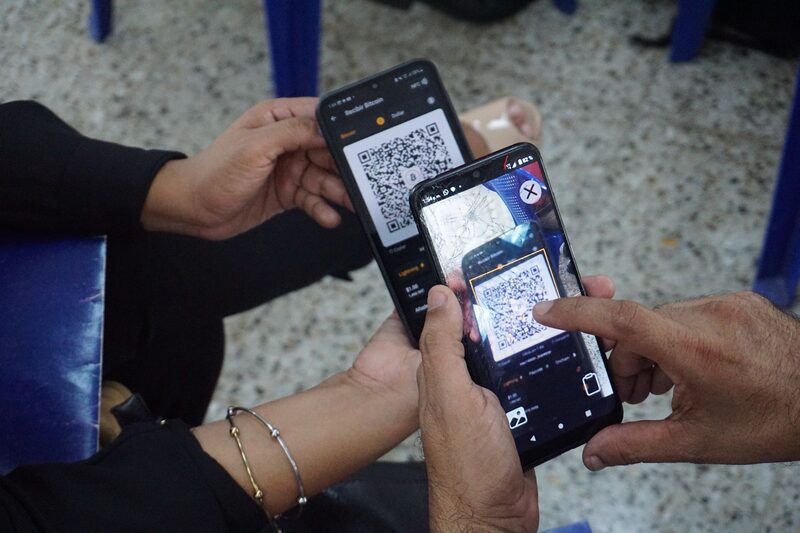 Capacitación del Diplomado en Bitcoin para los docentes de los departamentos de La Paz, San Salvador y La Libertad, en El Salvador, el 22 de julio de 2024. Capacitación del Diplomado en Bitcoin para los docentes de los departamentos de La Paz, San Salvador y La Libertad, en El Salvador, el 22 de julio de 2024.