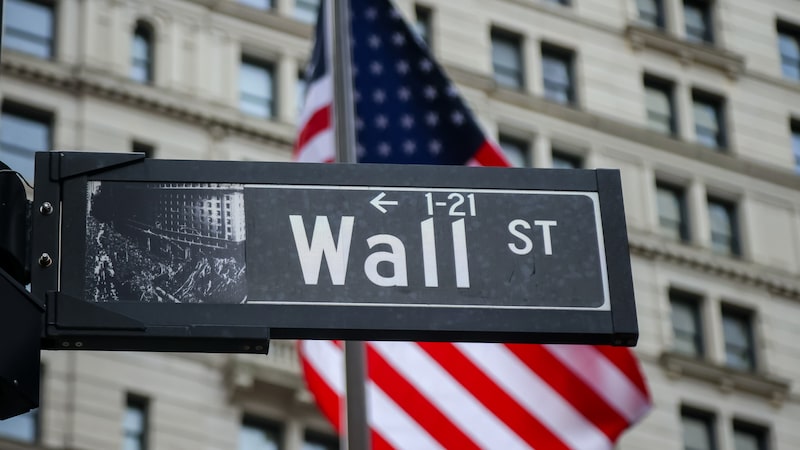 Alta dos lucros em Wall Street mascara riscos da guerra no Irã para economia americana Alta dos lucros em Wall Street mascara riscos da guerra no Irã para economia americana