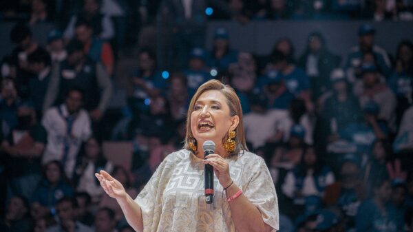 Xóchitl Gálvez promete aeropuerto y apunta a nearshoring en cierre de precampaña Xóchitl Gálvez promete aeropuerto y apunta a nearshoring en cierre de precampaña