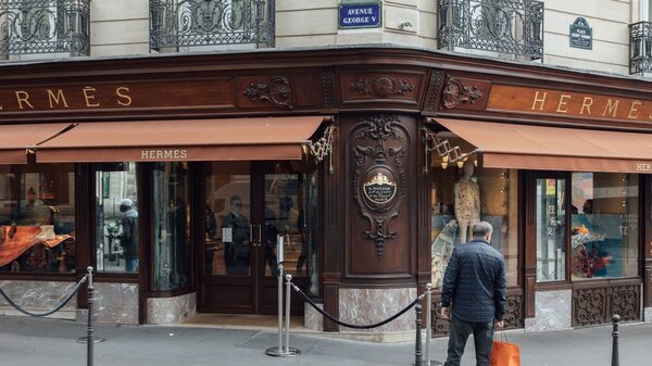 Acciones de lujo ven caída de US$30.000 millones; LVMH y Hermes, las más afectadas Acciones de lujo ven caída de US$30.000 millones; LVMH y Hermes, las más afectadas