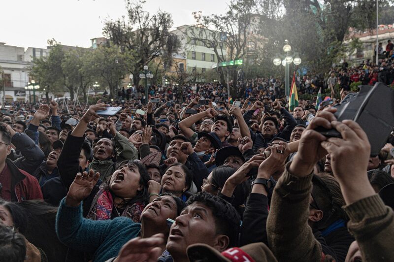 Manifestantes en la Plaza Murillo, fuera del Palacio Quemado en La Paz, Bolivia, el miércoles 26 de junio de 2024. Manifestantes en la Plaza Murillo, fuera del Palacio Quemado en La Paz, Bolivia, el miércoles 26 de junio de 2024.