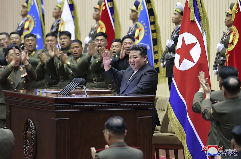 El líder norcoreano, Kim Jong Un, prometió reforzar “sin límites” las capacidades nucleares de su país. El líder norcoreano, Kim Jong Un, prometió reforzar “sin límites” las capacidades nucleares de su país.