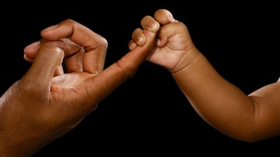 Madres negras con hijos pequeños abandonan el mercado laboral a un ritmo alarmante: ¿por qué? Madres negras con hijos pequeños abandonan el mercado laboral a un ritmo alarmante: ¿por qué?