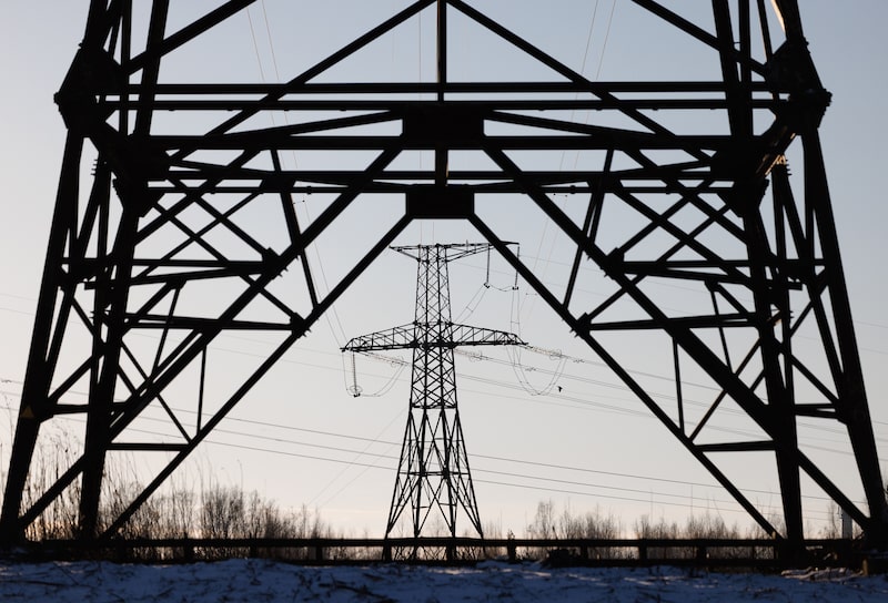 Electrical power lines and transmission towers in snow. Photographer: Andrey Rudakov/Bloomberg Electrical power lines and transmission towers in snow. Photographer: Andrey Rudakov/Bloomberg