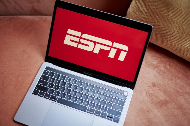En la imagen, el logo de ESPN se muestra en una computadora portátil. En la imagen, el logo de ESPN se muestra en una computadora portátil.