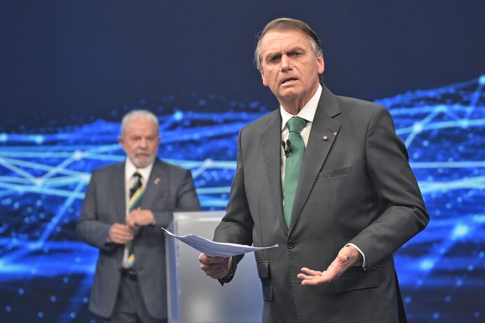 Bolsonaro defendeu que o Auxílio Brasil tenha valor de R$ 600 também em 2023, com nova fonte para bancá-lo Bolsonaro defendeu que o Auxílio Brasil tenha valor de R$ 600 também em 2023, com nova fonte para bancá-lo