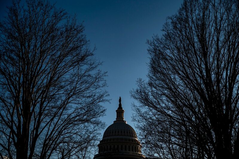 El presidente Donald Trump ha respaldado el proyecto de ley, que añadiría US$6.000 millones a defensa y US$440 millones para la aplicación de la ley de inmigración. El presidente Donald Trump ha respaldado el proyecto de ley, que añadiría US$6.000 millones a defensa y US$440 millones para la aplicación de la ley de inmigración.