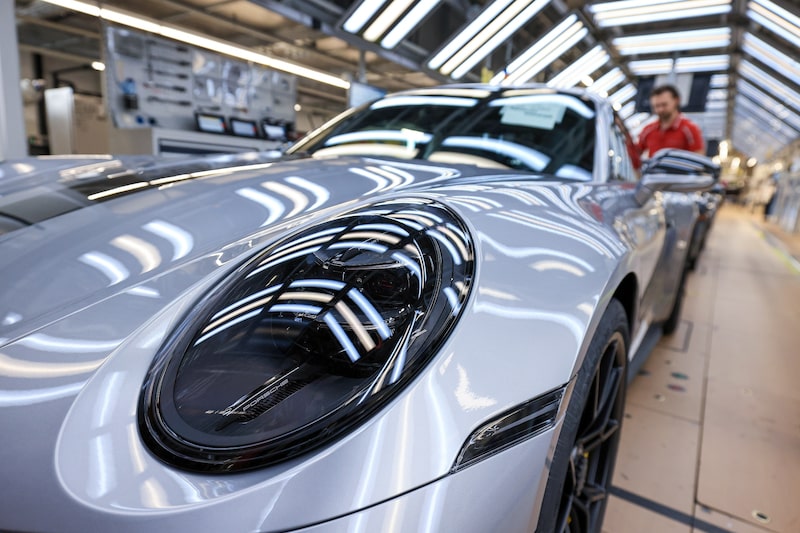 Iniciativa de Leiters para reduzir a complexidade surge em um momento em que a Porsche enfrenta uma queda acentuada nas vendas na China (Foto: Krisztian Bocsi/Bloomberg) Iniciativa de Leiters para reduzir a complexidade surge em um momento em que a Porsche enfrenta uma queda acentuada nas vendas na China (Foto: Krisztian Bocsi/Bloomberg)