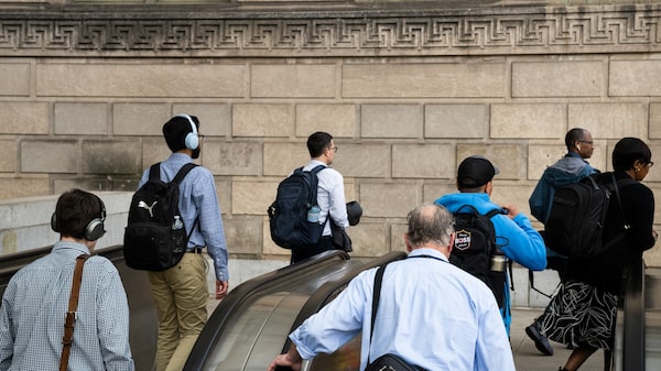 La Casa Blanca busca atraer a negociadores de Wall Street con salarios de hasta US$400.000 La Casa Blanca busca atraer a negociadores de Wall Street con salarios de hasta US$400.000