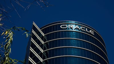 Oracle nomeia ex-Schneider Electric como CFO em meio a dúvidas sobre bolha de IA Oracle nomeia ex-Schneider Electric como CFO em meio a dúvidas sobre bolha de IA