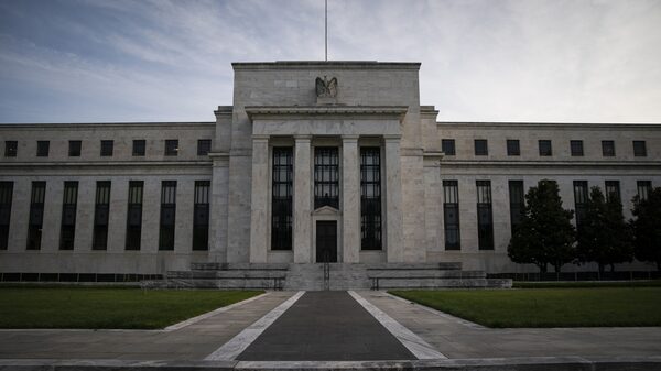 Fed sube tasas 0,25 punto, en línea con lo esperado, y deja puerta abierta a más alzas Fed sube tasas 0,25 punto, en línea con lo esperado, y deja puerta abierta a más alzas