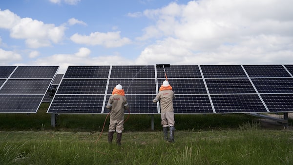 México adjudica 37 proyectos de electricidad renovable en licitación, según un informe México adjudica 37 proyectos de electricidad renovable en licitación, según un informe