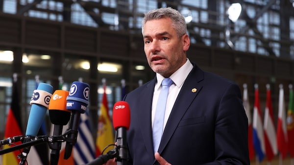 El líder austriaco Nehammer se reunirá con Putin en Moscú tras su viaje a Kiev El líder austriaco Nehammer se reunirá con Putin en Moscú tras su viaje a Kiev