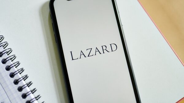 Lazard despide a un banquero senior por conducta inapropiada en una fiesta Lazard despide a un banquero senior por conducta inapropiada en una fiesta