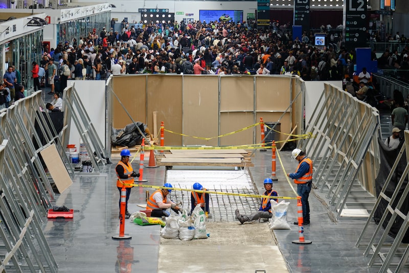 Construction at Benito Juarez International Airport (MEX) in Mexico City, Mexico, on Monday, Aug. 11, 2025. The Trump administration is threatening to revoke antitrust immunity for Delta Air Lines Inc. and Grupo Aeromexico's pricing agreement amid a set of new orders demanding Mexico move forward to address anticompetitive behavior. Photographer: Mauricio Palos/Bloomberg Construction at Benito Juarez International Airport (MEX) in Mexico City, Mexico, on Monday, Aug. 11, 2025. The Trump administration is threatening to revoke antitrust immunity for Delta Air Lines Inc. and Grupo Aeromexico's pricing agreement amid a set of new orders demanding Mexico move forward to address anticompetitive behavior. Photographer: Mauricio Palos/Bloomberg