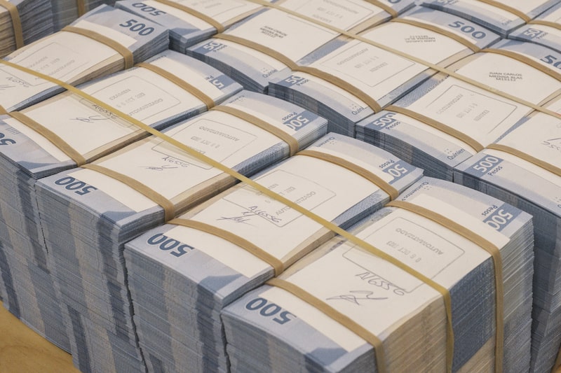 Banknote Printing at the Banxico Facility as Peso Continues to Underperform Banknote Printing at the Banxico Facility as Peso Continues to Underperform
