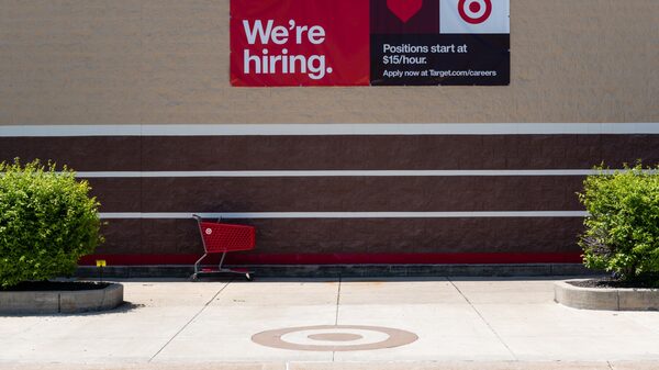 Empresas de EE.UU. crearon 177.000 empleos en agosto, el menor aumento en cinco meses Empresas de EE.UU. crearon 177.000 empleos en agosto, el menor aumento en cinco meses