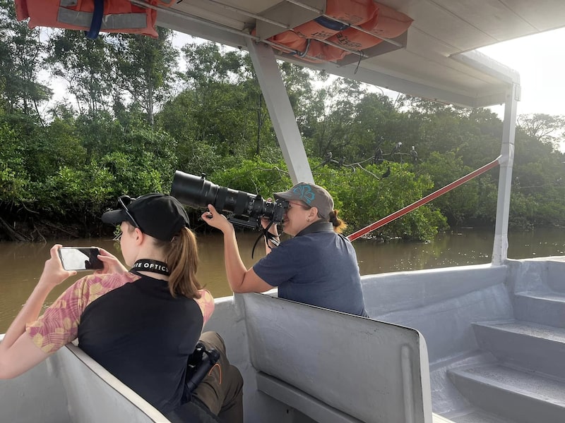 Turistas durante un tour en el Parque Nacional Carara, en Costa Rica. Turistas durante un tour en el Parque Nacional Carara, en Costa Rica.