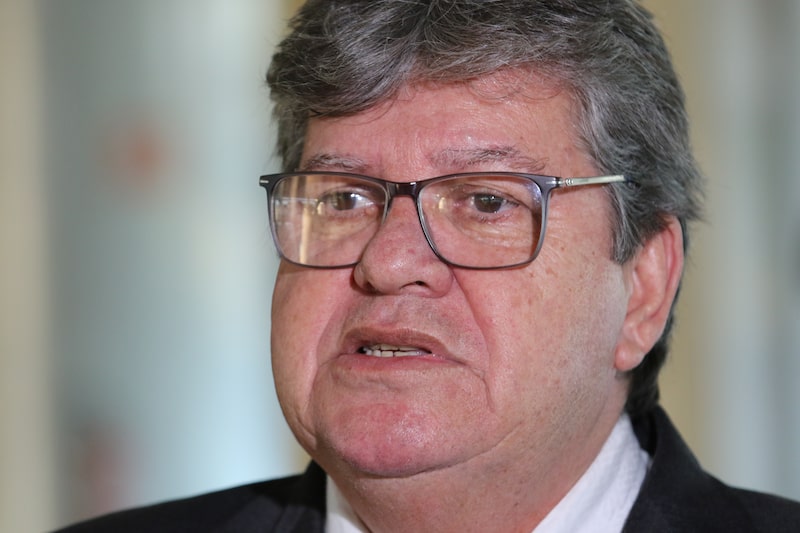 Governador da Paraíba, João Azevêdo, fala à imprensa, após reunião com o presidente Jair Bolsonaro Governador da Paraíba, João Azevêdo, fala à imprensa, após reunião com o presidente Jair Bolsonaro