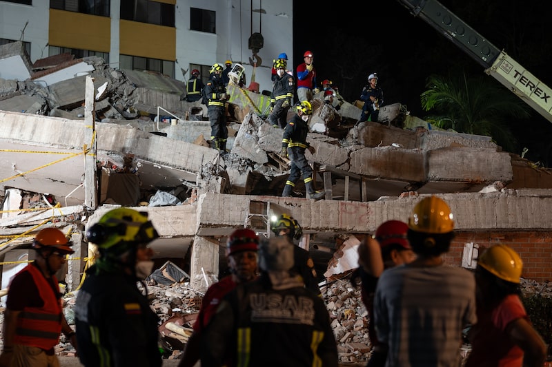 Colombia Rejects Quake Aid From Mexico as Toll Passes 280 Colombia Rejects Quake Aid From Mexico as Toll Passes 280