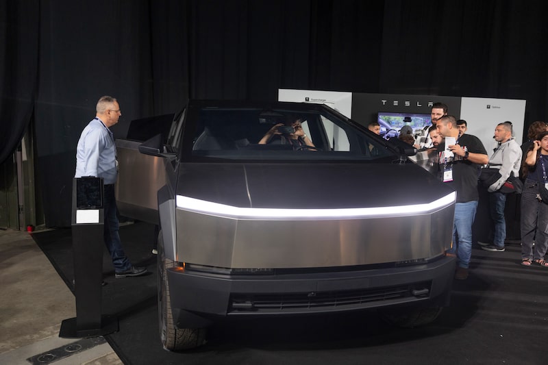 Tesla Tesla