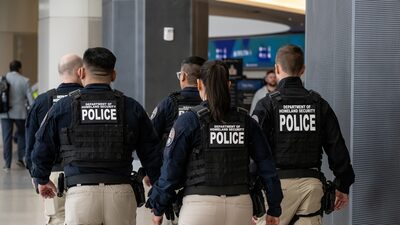 Trump ordena que 500 mil imigrantes de países como Cuba e Venezuela deixem os EUA Trump ordena que 500 mil imigrantes de países como Cuba e Venezuela deixem os EUA