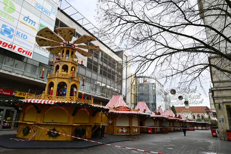 El asalto recordó un ataque similar en Berlín en 2016, cuando un conductor arrolló con un camión a una multitud, dejando 13 muertos. El asalto recordó un ataque similar en Berlín en 2016, cuando un conductor arrolló con un camión a una multitud, dejando 13 muertos.