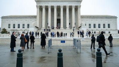 Corte Suprema de EE.UU. evalúa fin de protección a migrantes mientras Trump niega sesgo racial Corte Suprema de EE.UU. evalúa fin de protección a migrantes mientras Trump niega sesgo racial