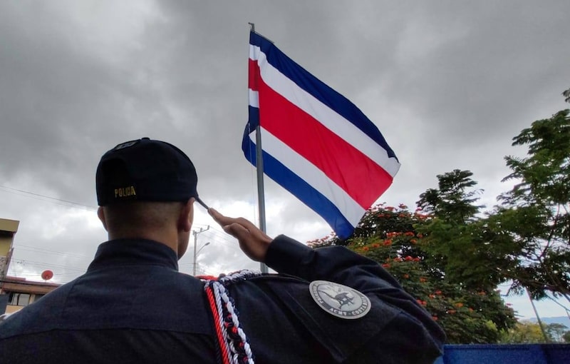 En una imagen referencial, acto cívico con la iza de la bandera costarricense en el Ministerio de Seguridad Pública, el 11 de septiembre de 2025. En una imagen referencial, acto cívico con la iza de la bandera costarricense en el Ministerio de Seguridad Pública, el 11 de septiembre de 2025.