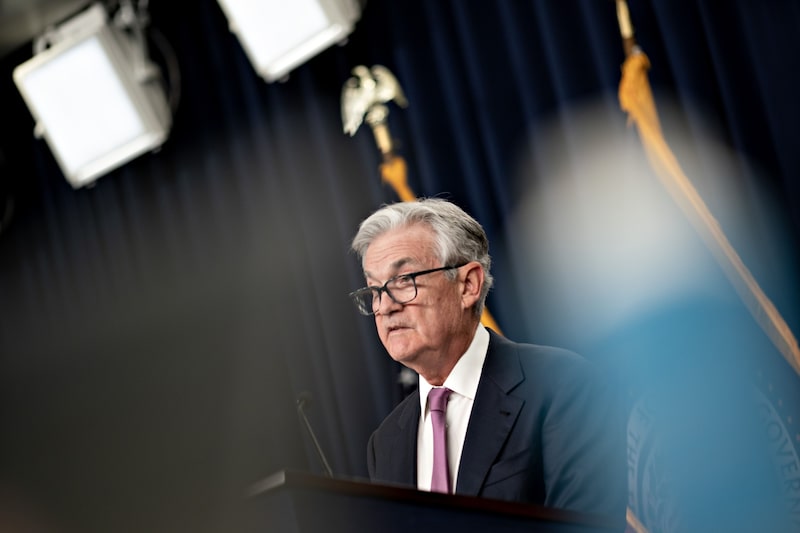 “Achamos que precisaremos fazer mais aumentos nos juros”, disse Powell “Achamos que precisaremos fazer mais aumentos nos juros”, disse Powell