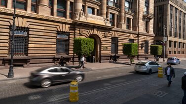 Banxico mantiene cautela con criptomonedas pese al cambio global Banxico mantiene cautela con criptomonedas pese al cambio global
